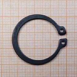 R3541 Кольцо стопорное КПП (ступицы) ф28